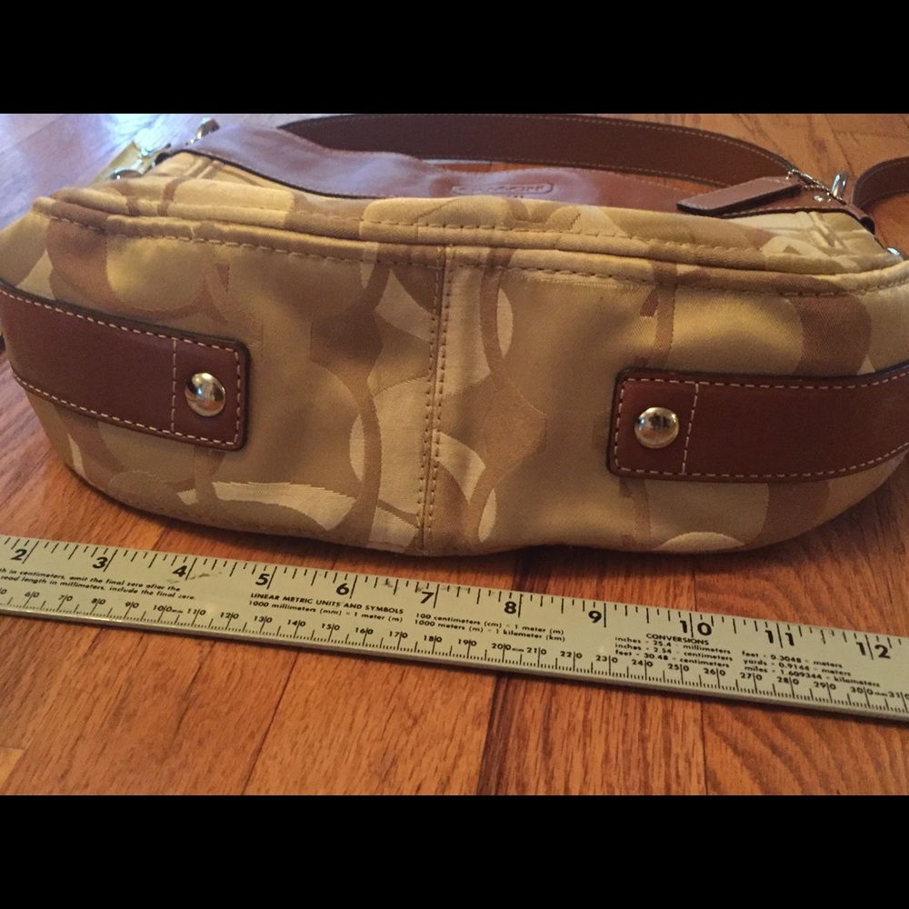 Authentic Coach Handbag - Picture 6 of 8